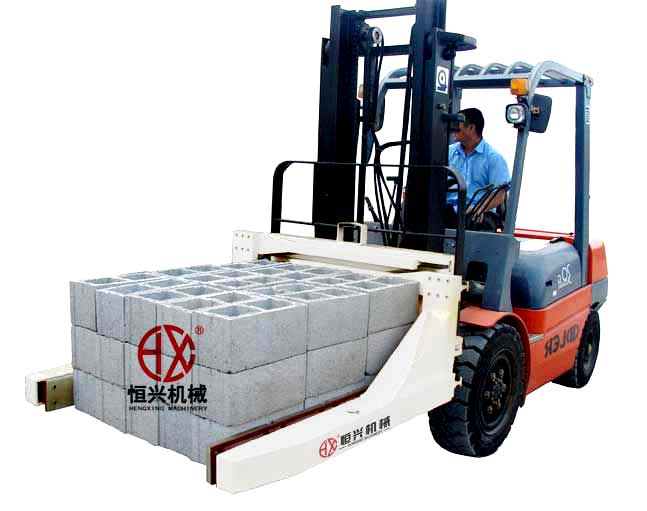 抱磚叉車 夾(jia)磚叉車